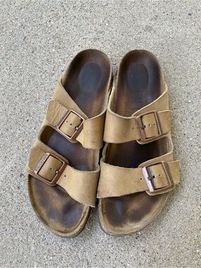 Birkenstock Arizona Sandals in Light Brown Suede with Copper Buckles
